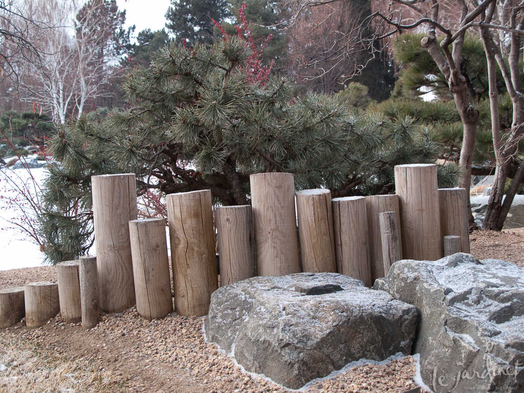Short wooden posts will line the path at intervals. (Design seen at the Denver Botanic Garden)