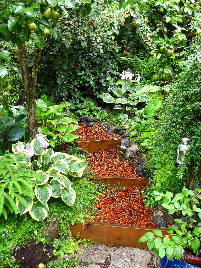 A narrow path of hazelnut shells similar to this one will connect two private seating areas